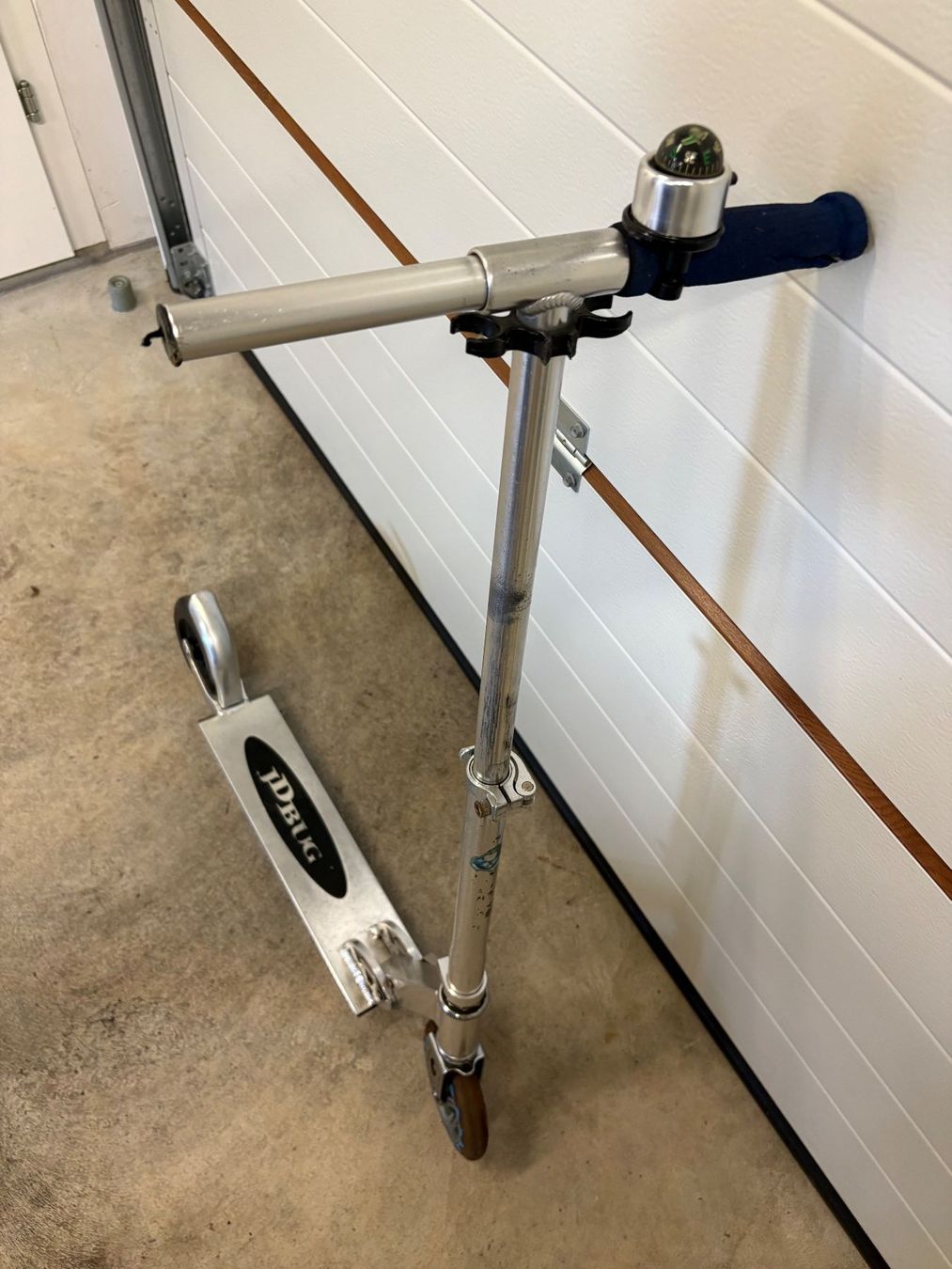 Kickboard: JD Bug Roller, silber, gut gebraucht, mit Klingel – Usato da Wiesendangen venduto da plus-minus 2