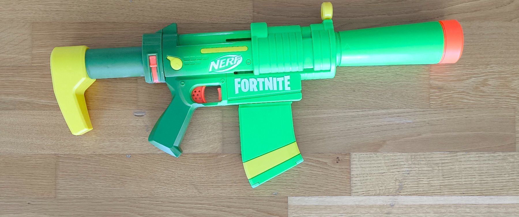 Nerf Giocattoli: Nerf Fortnite SMG-Zesty Elite – Usato da Arbon venduto da Laszlo.Novak 2