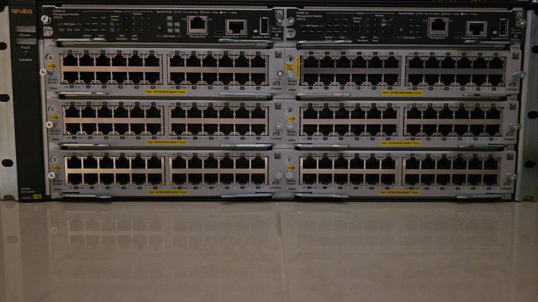 Hewlett Packard Hub & Switch: Aruba 5406R zl2 Switch Chassis inkl. Module – Usato da Matran venduto da bcnet_ch