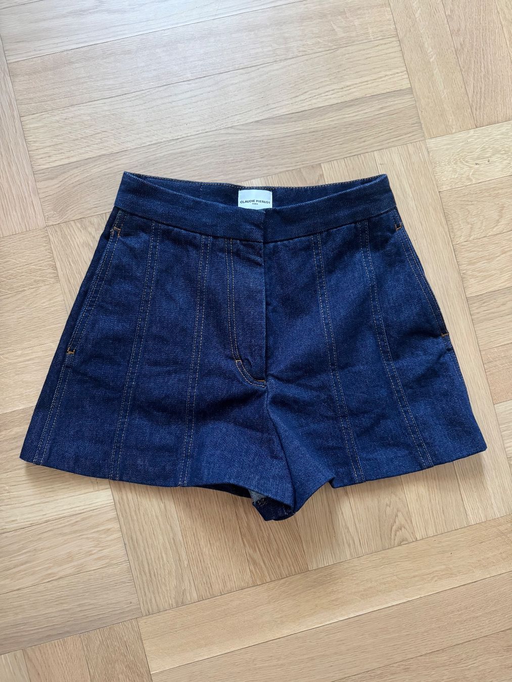 Claudie Pierlot Jeans: Claudie Pierlot Jeans Shorts – Nuovo (secondo la descrizione) da Zürich venduto da lara1905