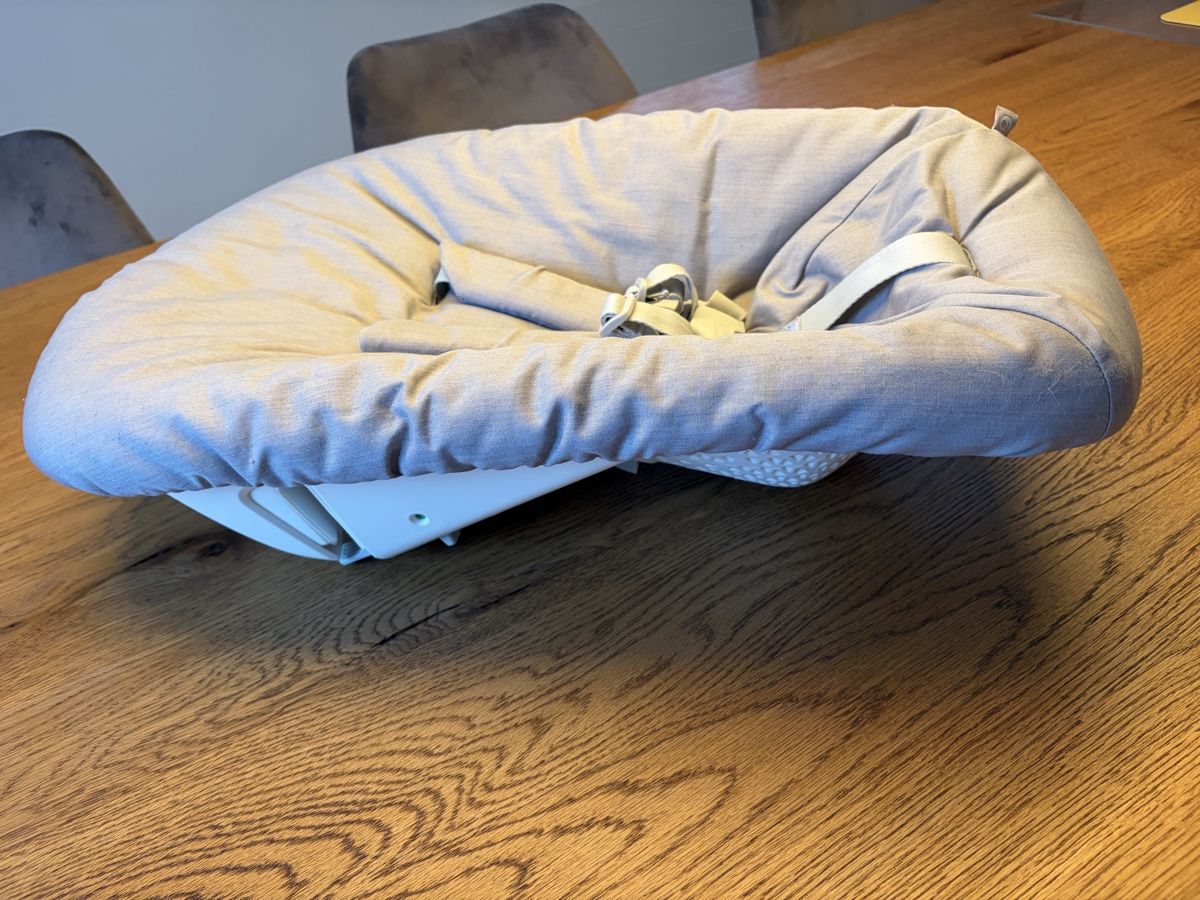 Stokke Hochstühle: Stokke Tripp Trapp Newborn Set grau  – Gebraucht aus Aesch BL von Kliana 1