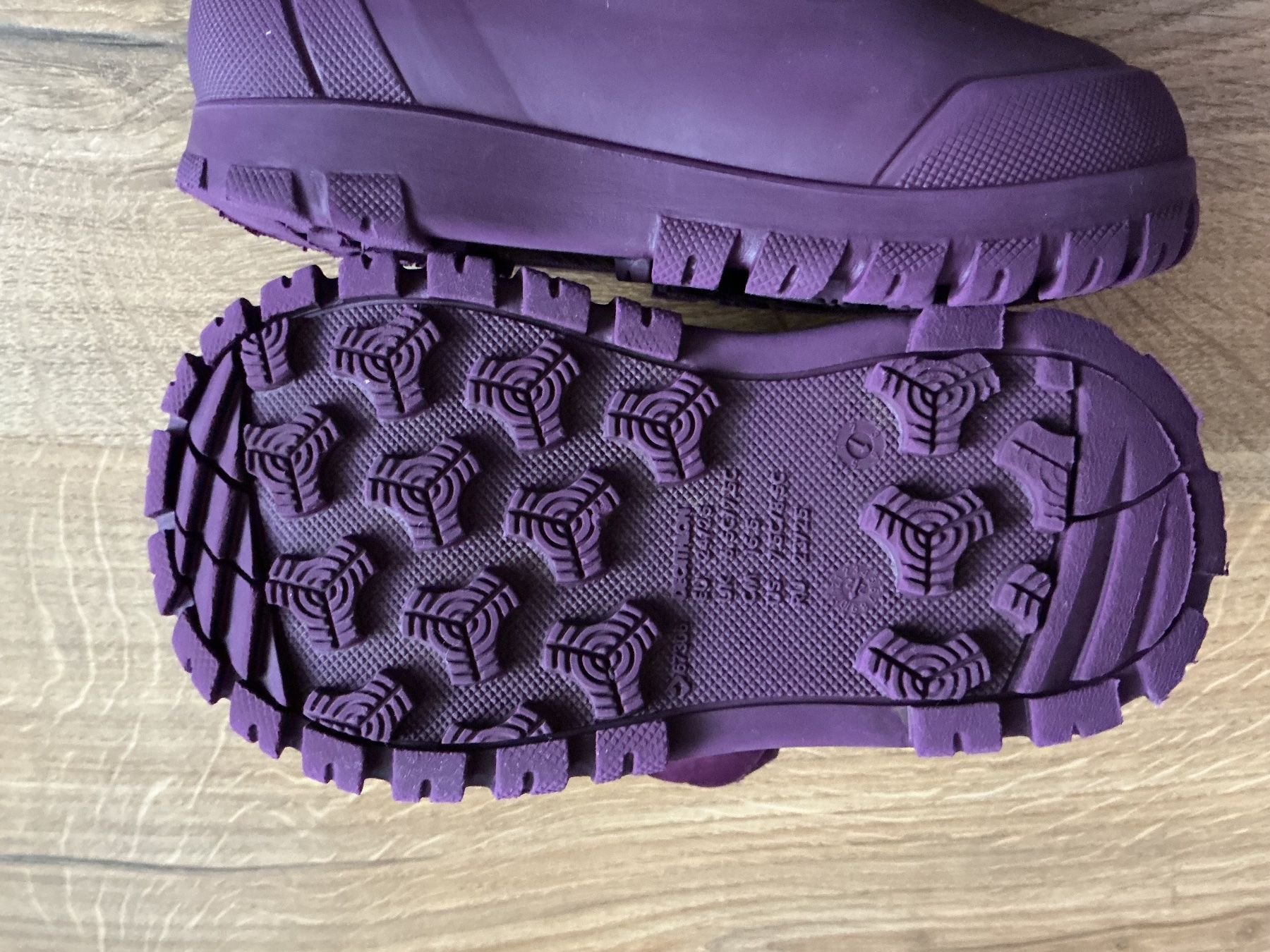 Decathlon Scarpe da uomo: Kid Snow Boots 24-25 – Usato da Brugg AG venduto da Magna3 4