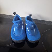 Badeschuhe Kinder Top Zustand Gr. 25