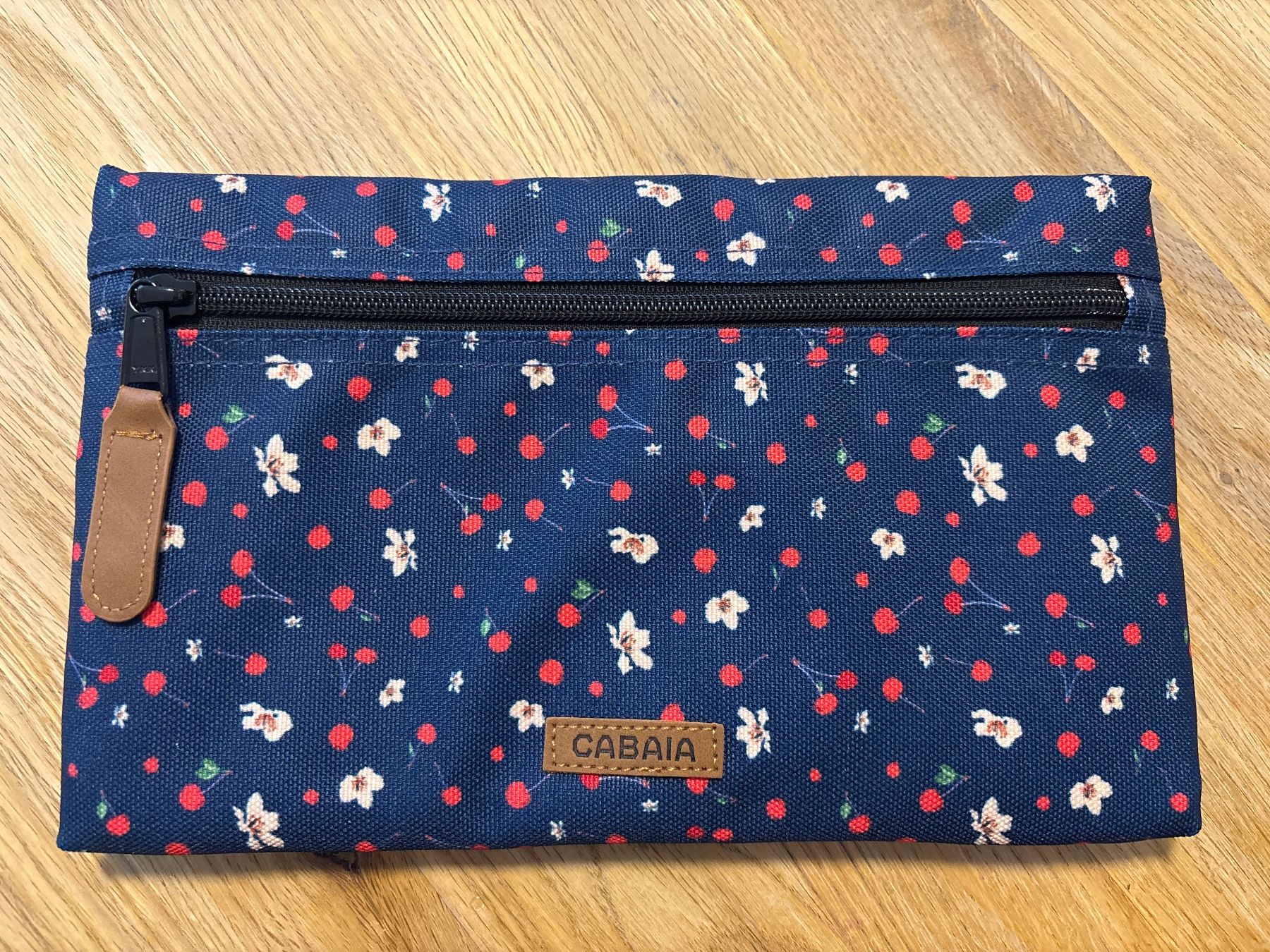 Cabaïa Custodie per cosmetici: Cabaia Rucksack Vordertasche Medium – Usato da Bülach venduto da ter_6jf8