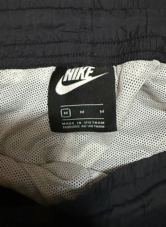 Nike Pantaloni: Nike Vintage Trackpants – Usato da Oberwil BL venduto da ystli2003 4