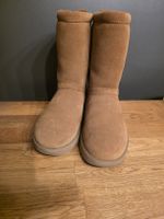 UGG Winterstiefel braun Vibram Sohle Neu!