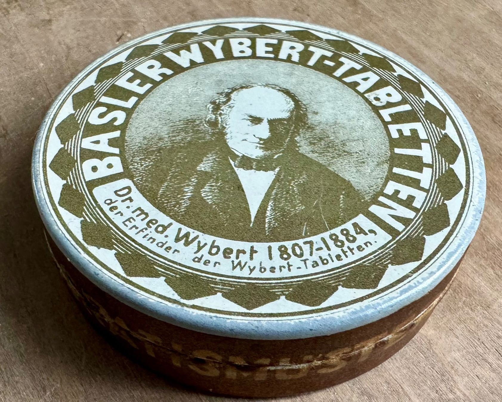 Barattoli: Alte Blechdose Basler WYBERT Tabletten antik – Usato da Rothrist venduto da Luckywinner