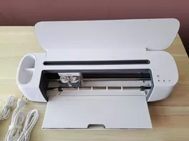 Cricut Maker 1 Schneideplotter (nur 1mal gebraucht)
