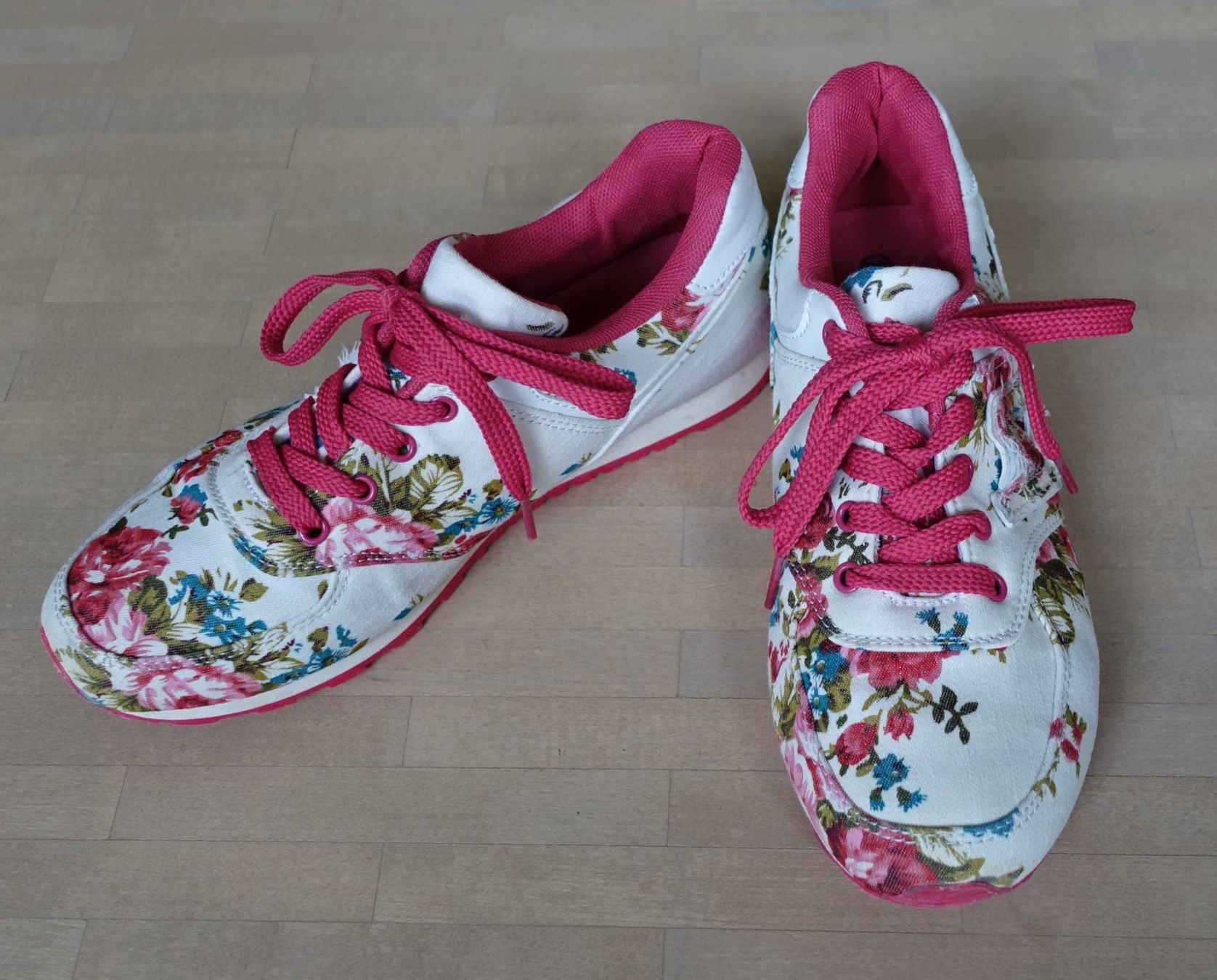 Scarpe da donna: Sneaker – Nuovo (secondo la descrizione) da Zürich venduto da Makemake
