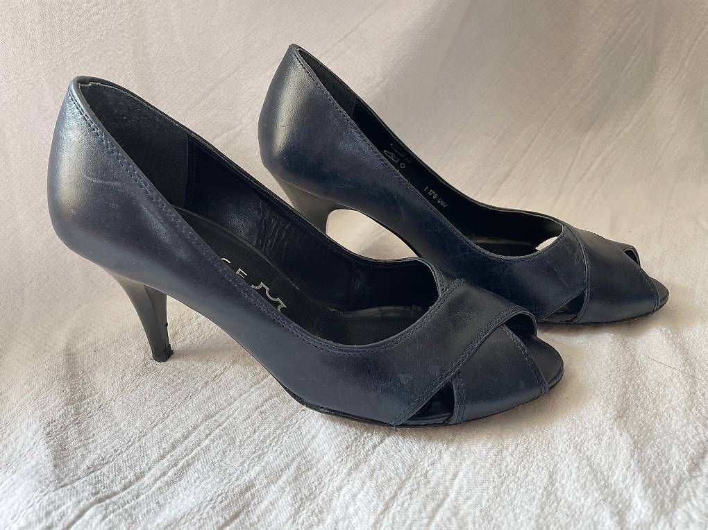 Chaussures femmes: Pumps – D'occasion à Rossrüti par StellaPO