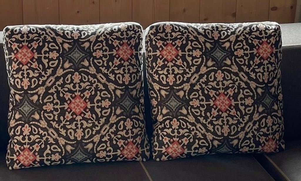 Cuscini: Sofakissen neu 50 x 50 – Nuovo (secondo la descrizione) da Kilchberg ZH venduto da familiy 3