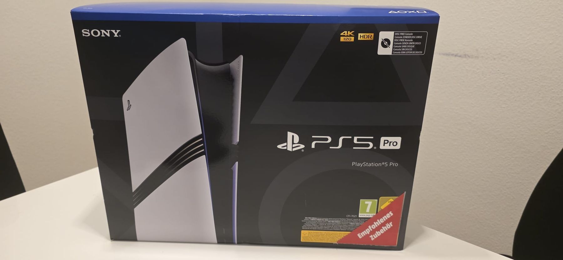 Sony Console: Sony PlayStation 5 Pro 2 TB mit OVP, Controller & Zubehör – Usato da Kriens venduto da Merida67 6