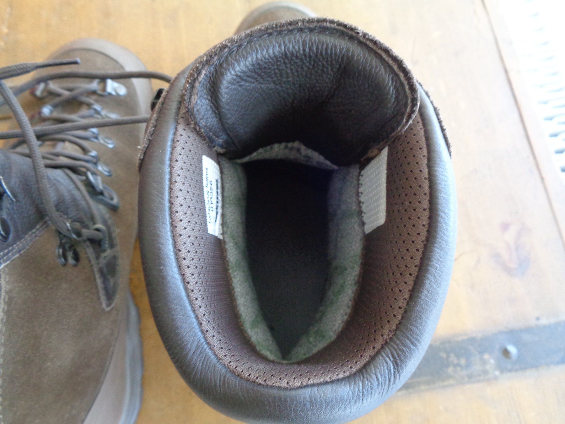 Meindl Scarpe da uomo: CH-Armee Trekkingschuhe/Gebirgschuhe KS 19 s – Usato da Schindellegi venduto da schelten2019 7