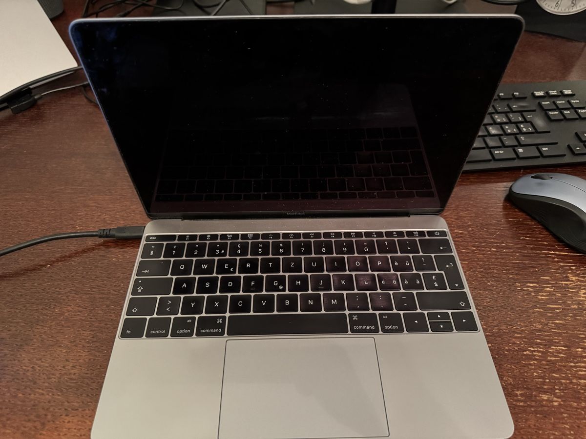 Apple Portables: MacBook 12 – Défectueux à Adliswil par Busys