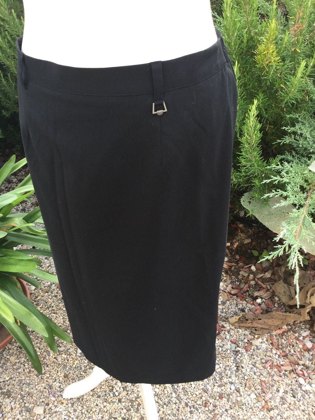 Gonne: Jupe noire marque KINGFIELD Fr.39.95 new – Nuovo e nell'imballaggio originale da Agiez venduto da chouchanelle