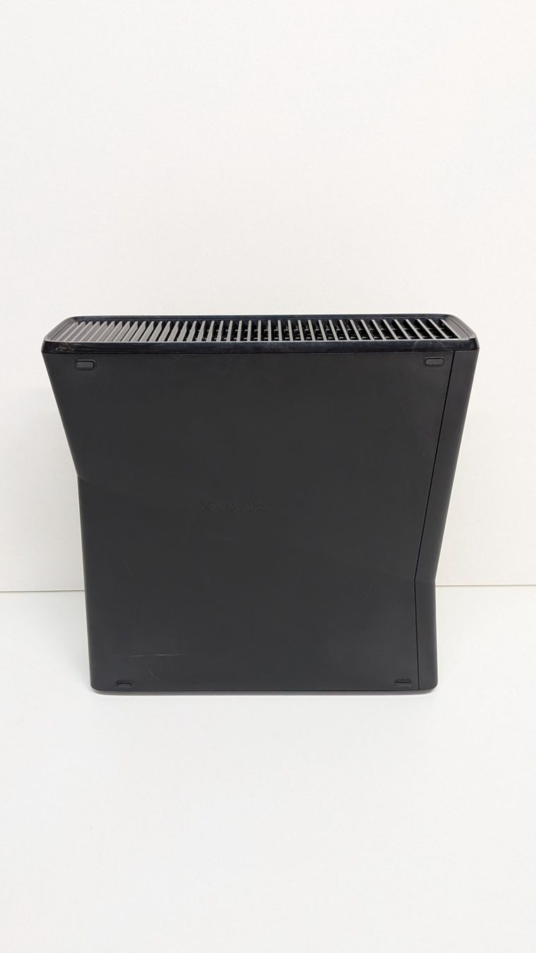 Microsoft Console: Microsoft Xbox 360 S Konsole, 250 GB – Usato da Menziken venduto da mame18 4