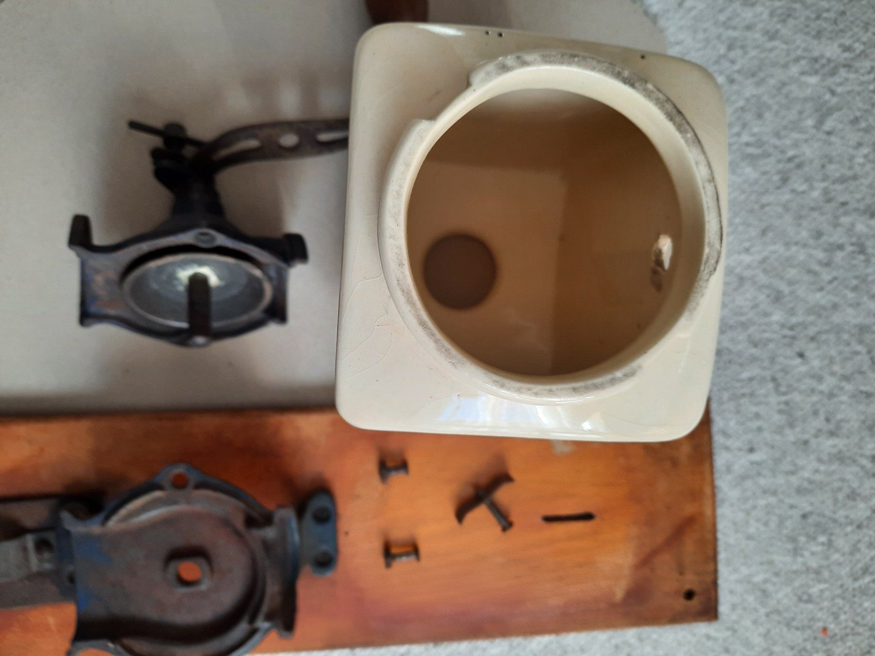 Küchengeräte: Antike Kaffeemühle Wandmodell, Keramikbehälter "Kaffee" – Gebraucht aus Steffisburg von pbegger 7