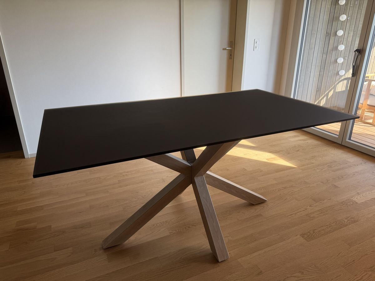 Tables: Kave Home Dining Table – D'occasion à Baar par fan_27lj 2