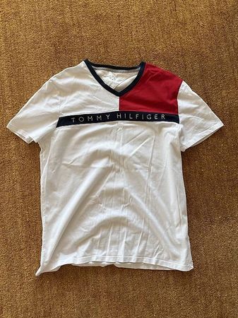TOMMY HILFIGER T-SHIRT Vintage 00s