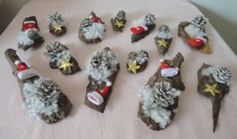 Weihnachtsdekoration aus Baumrinde/Föhrenzapfen etc. 13Stk.