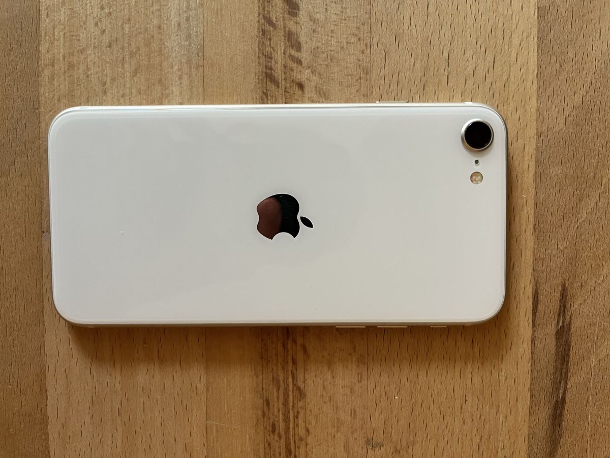 Apple Handys / Smartphones: IPhone SE 2022, Starlight 128GB – Neu (gemäss Beschreibung) aus Zürich von jon_zxh6 2