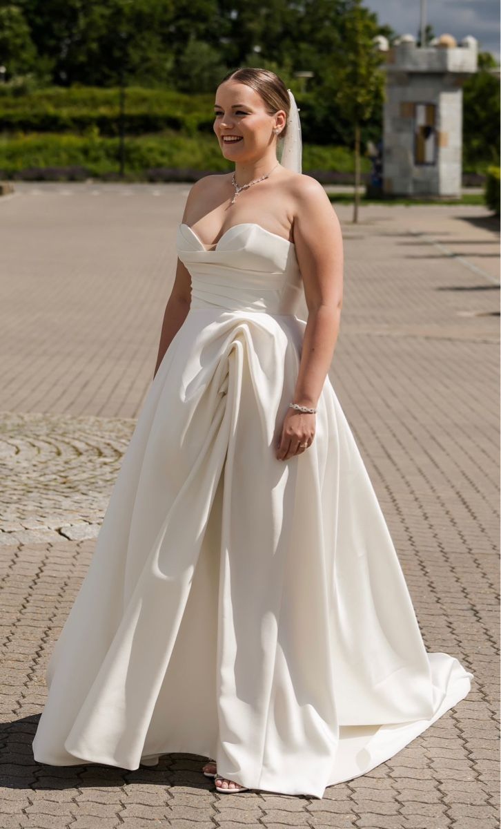 Vestiti: Brautkleid/Hochzeitskleid + gratis Schleier – Nuovo (secondo la descrizione) da Grenchen venduto da BajnokReka 2