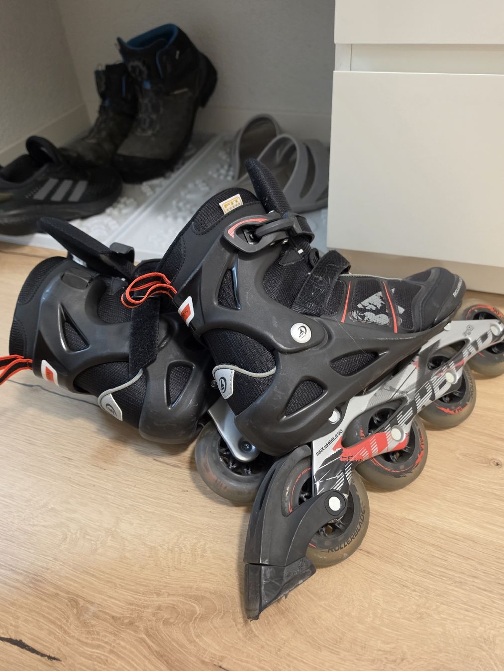 Inline-Skating & Rollschuhe: Rollerskates Rollerblade Grösse 44 gebraucht – Gebraucht aus Dottikon von Igneele 4
