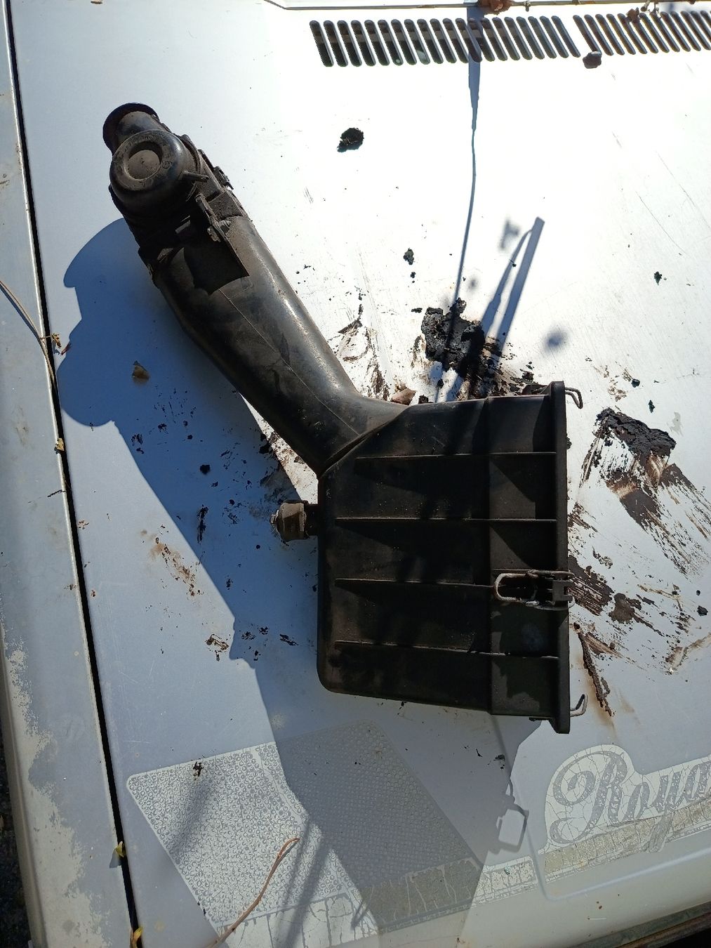 VW Alle Autoersatzteile: Golf 1 Luftfilterkasten  – Gebraucht aus Liesberg Dorf von Paul029