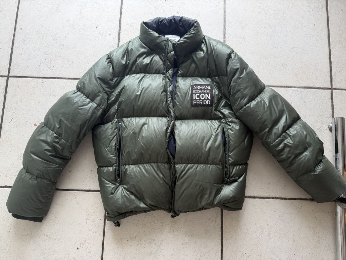 Armani Giacche: Armani Exchange Olive Puffer Jacket - Warm and Stylish! – Usato da winterthur venduto da iva_j2h5
