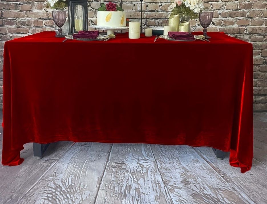 Alle Dekorationen: Tischdecke, Dekostoff aus Polyester Samt Rot 240x155 – Gebraucht aus Zollikon von rundbsurf