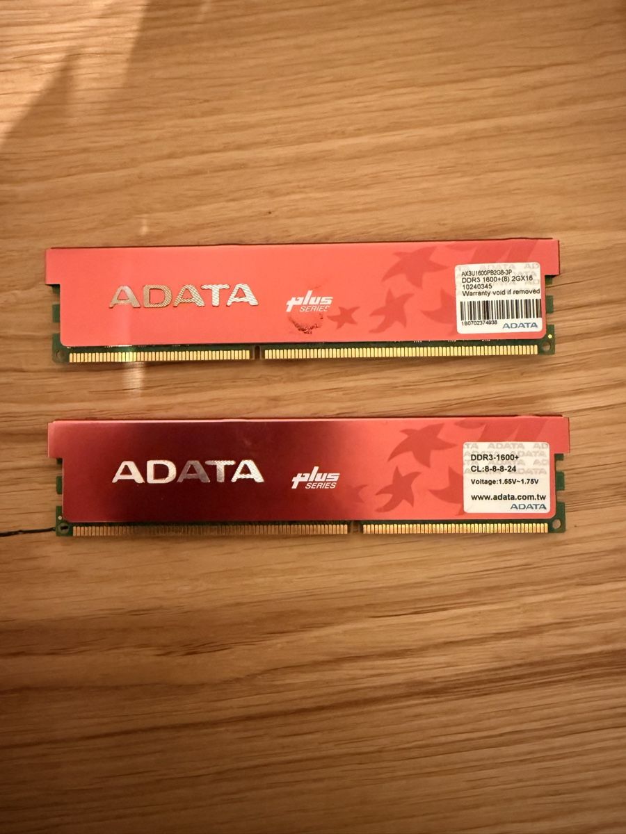 Memoria / RAM: ADATA DDR3 RAM 1600 MHz 2x 2GB – Usato da Basel venduto da Mulce 1