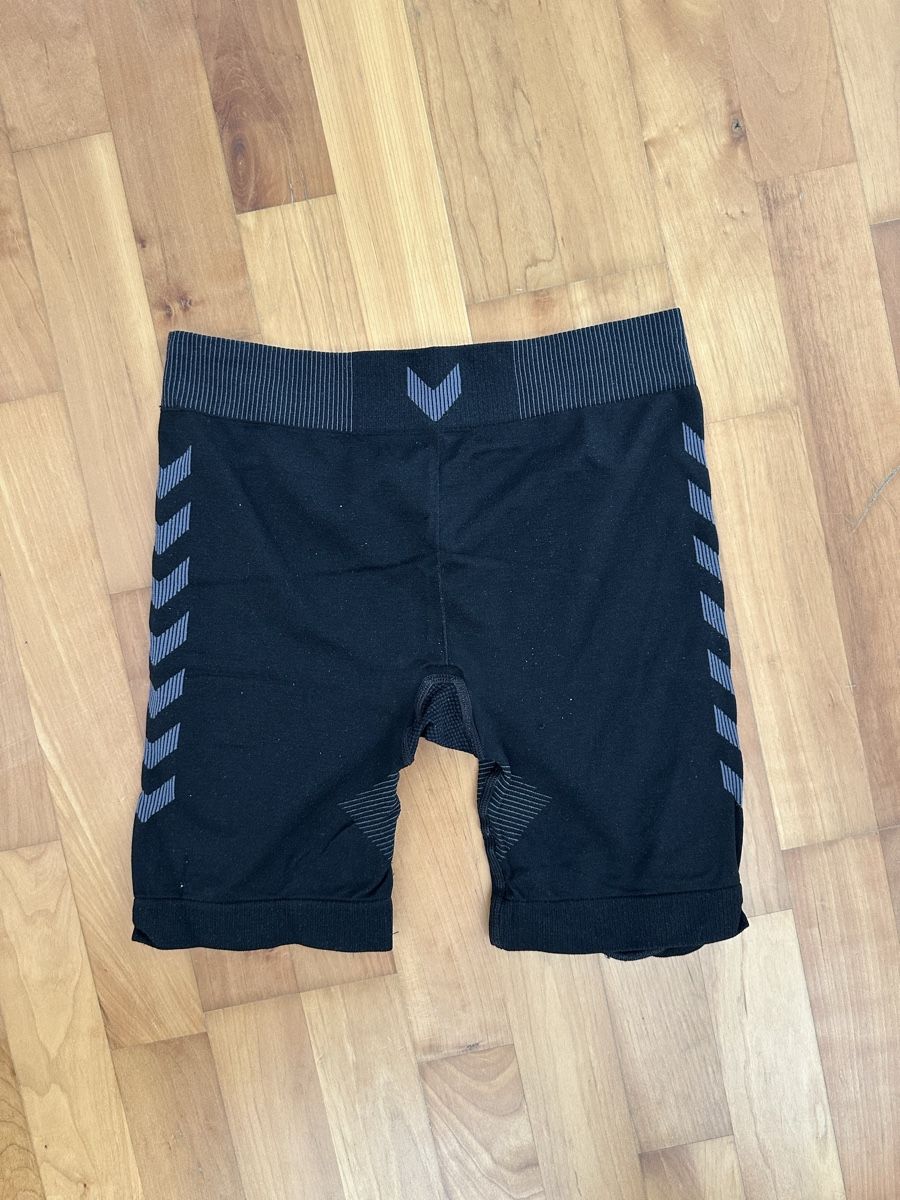 Hummel Pantalons: Hummel Kompressionsshorts – Neuf (Voir description) à Romanshorn par ila_2nzf 1