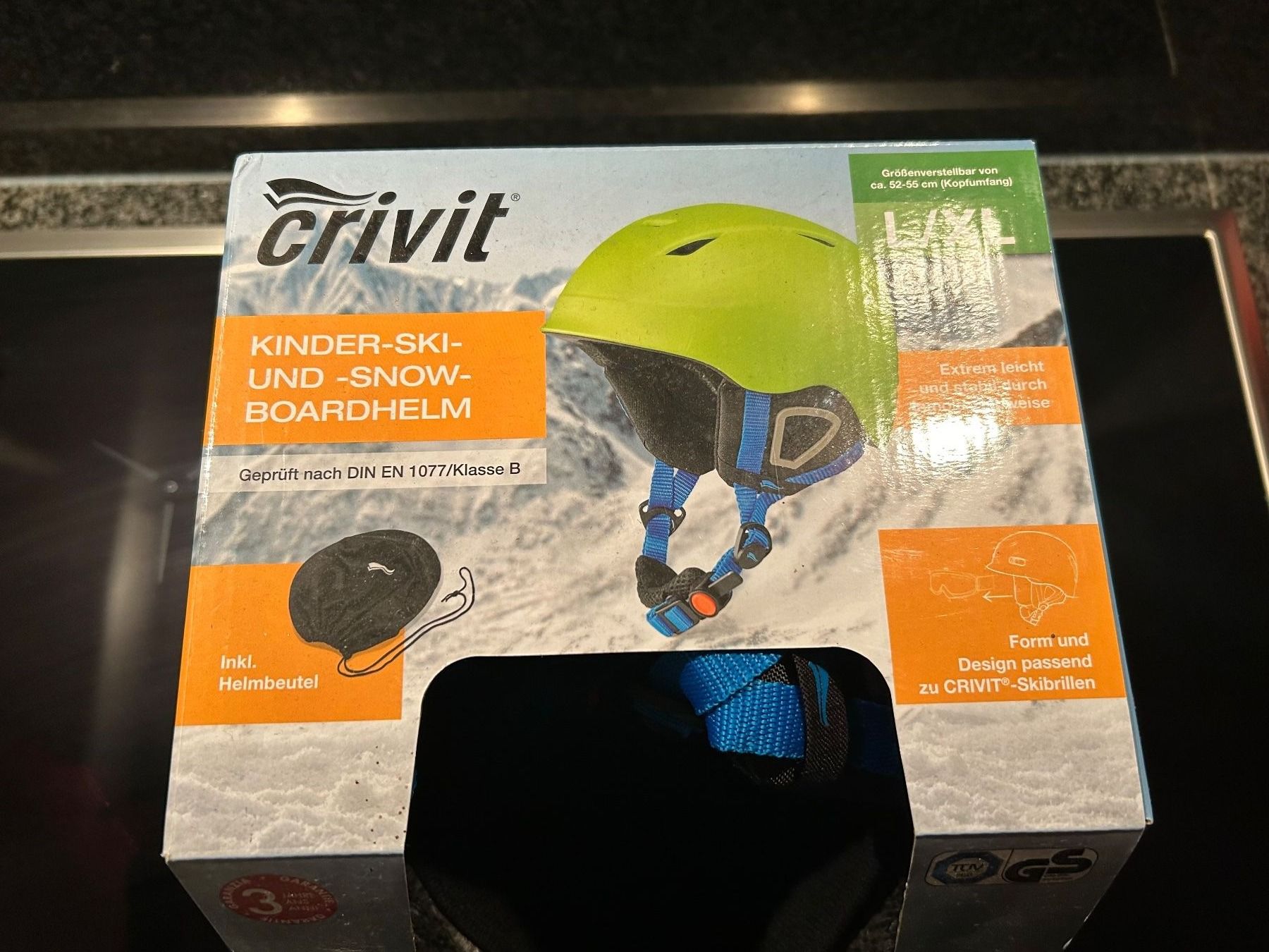 Uvex Helme: Kinder Skihelm CRIVIT vert Gr L - XL / 52 - 55cm – Gebraucht aus Arbedo von nadia1973 1