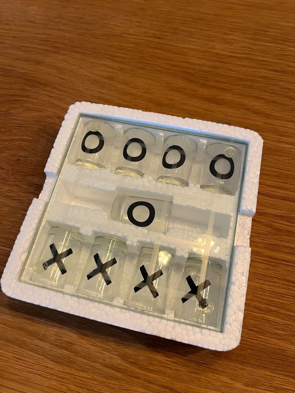 Spiele: Trinkspiel "Tic-Tac-Toe" aus Glas – Neu und originalverpackt aus Jona von alteschluuch 1