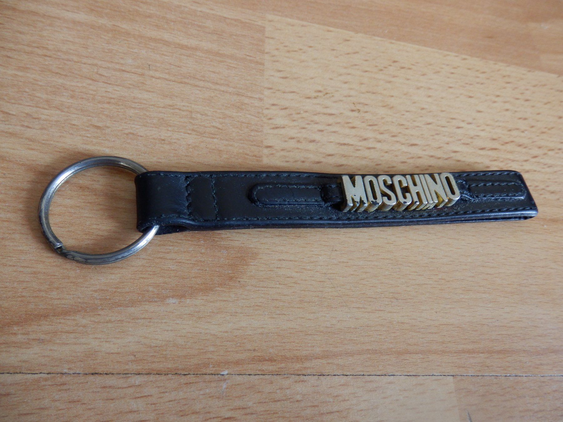 Moschino Portachiavi: MOSCHINO Schlüsselanhänger – Usato da Emmenbrücke venduto da Schubi1
