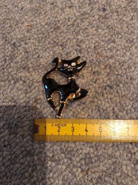 Niedliche Cartoon-Katze Aus Metall, Schwarz/weiße Katze