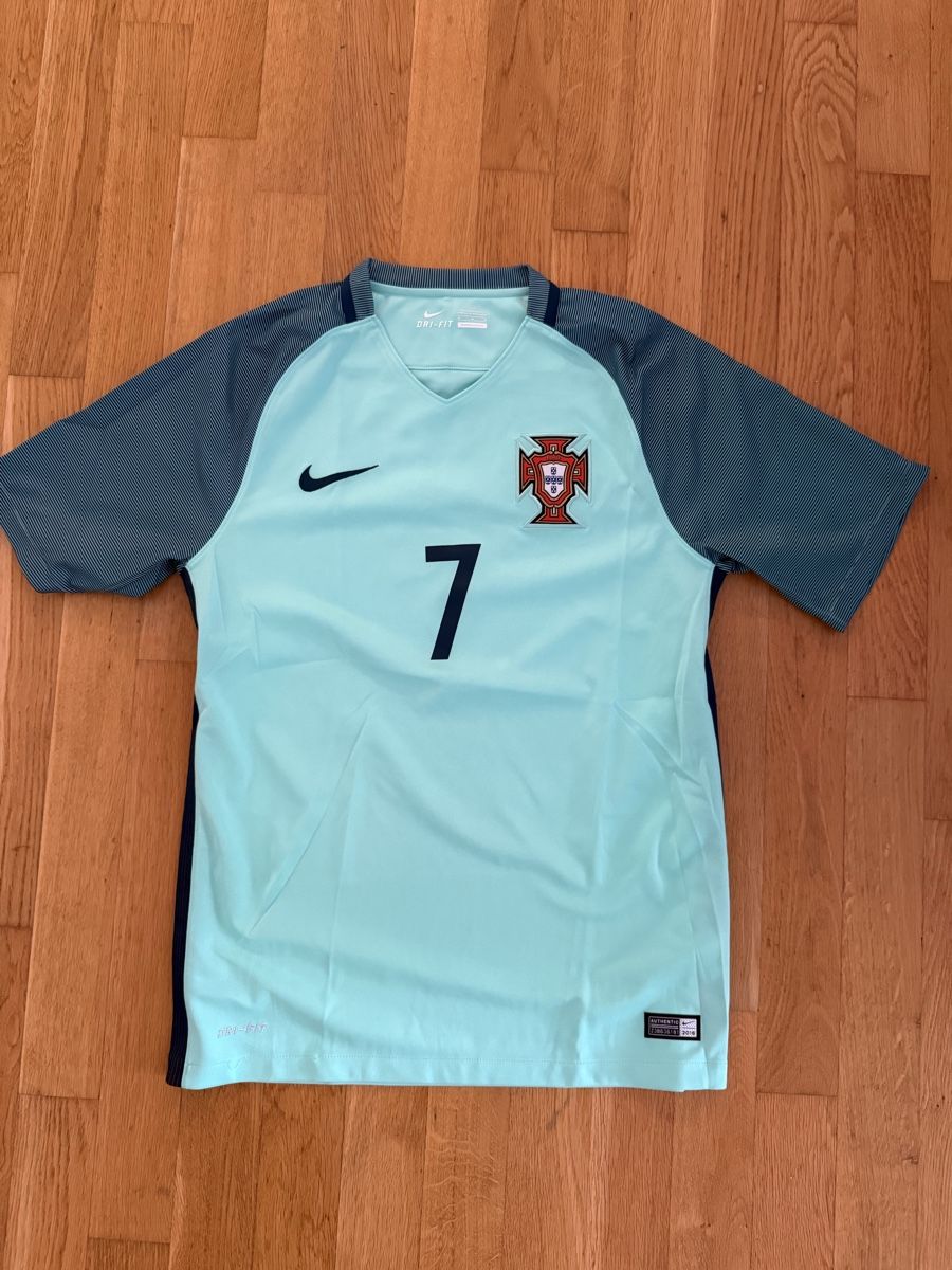 Nike Canottiere & Pantaloni: Portugal Trikot – Usato da Fehraltorf venduto da Bowling_54