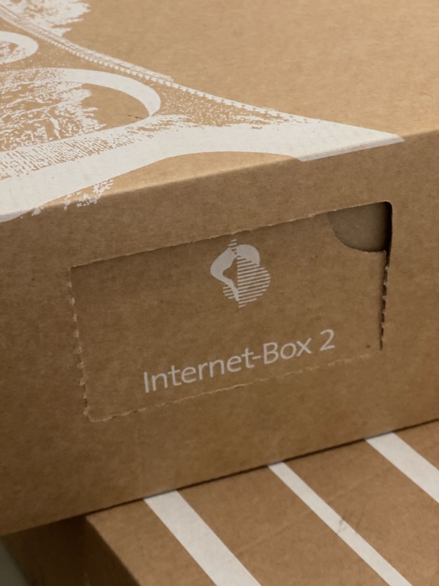 Swisscom Modem & Router: Swisscom Internet-Box 2 - Routeur Wifi Rapide et Performant – Usato da Corminboeuf venduto da jcarita 1