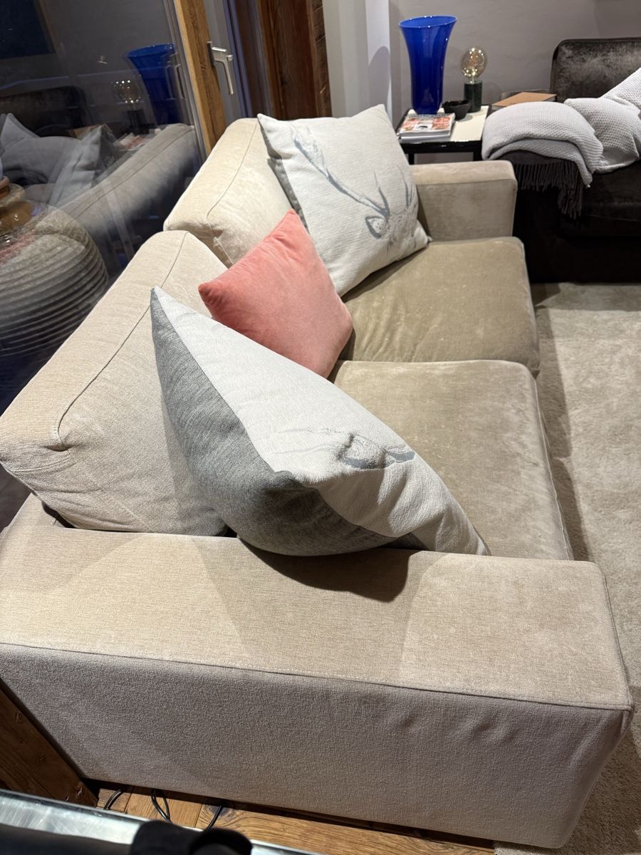Sofas: 2 canapés beige et brun 200x55x90  – Gebraucht aus Crans VS von carine1958 1