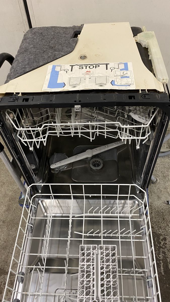 Lavastoviglie: Geschirrspühler V Zug Adora 240Volt – Usato da Winterthur venduto da butterblume06 1