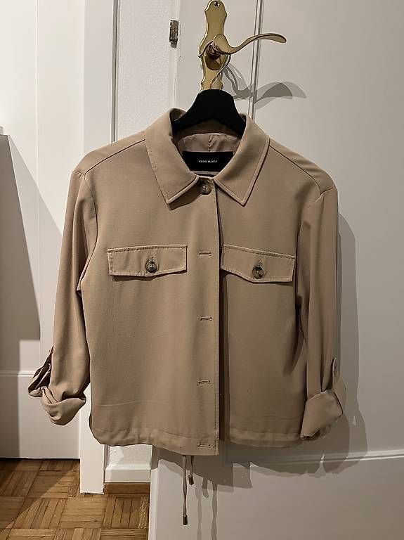 Giacche: LEICHTE BEIGE JACKE – Usato da Maur venduto da tab_z9rh