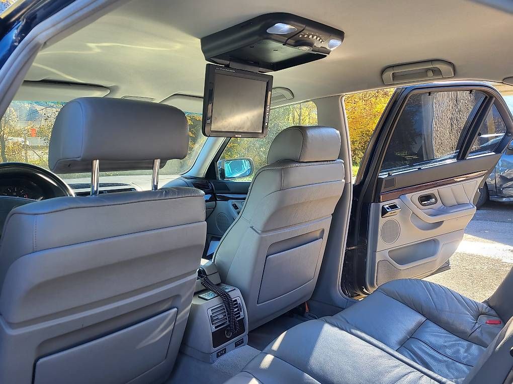 Automobili: BMW 740i – Usato da Fully venduto da Luvi 3