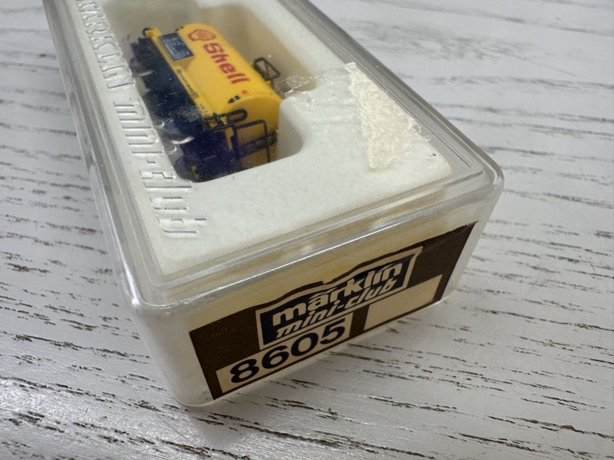 Märklin Modellini di ferrovie: Märklin 8605 Shell Kesselwagen – Usato da Lupsingen venduto da New-Haven 2