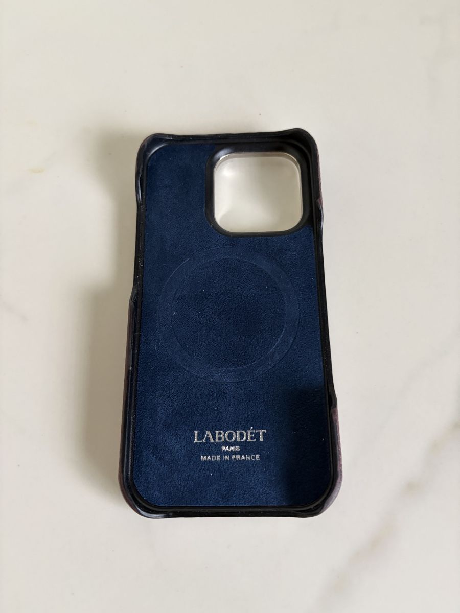 Apple Coques & Protection écran: Six iPhone 16 Pro cases one is LABODET – Neuf (Voir description) à Cologny par sab_xh7v 3