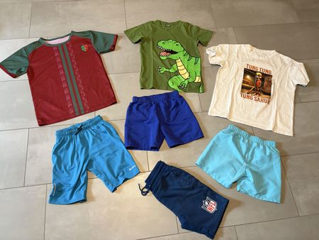 Kleiderpaket 122/128