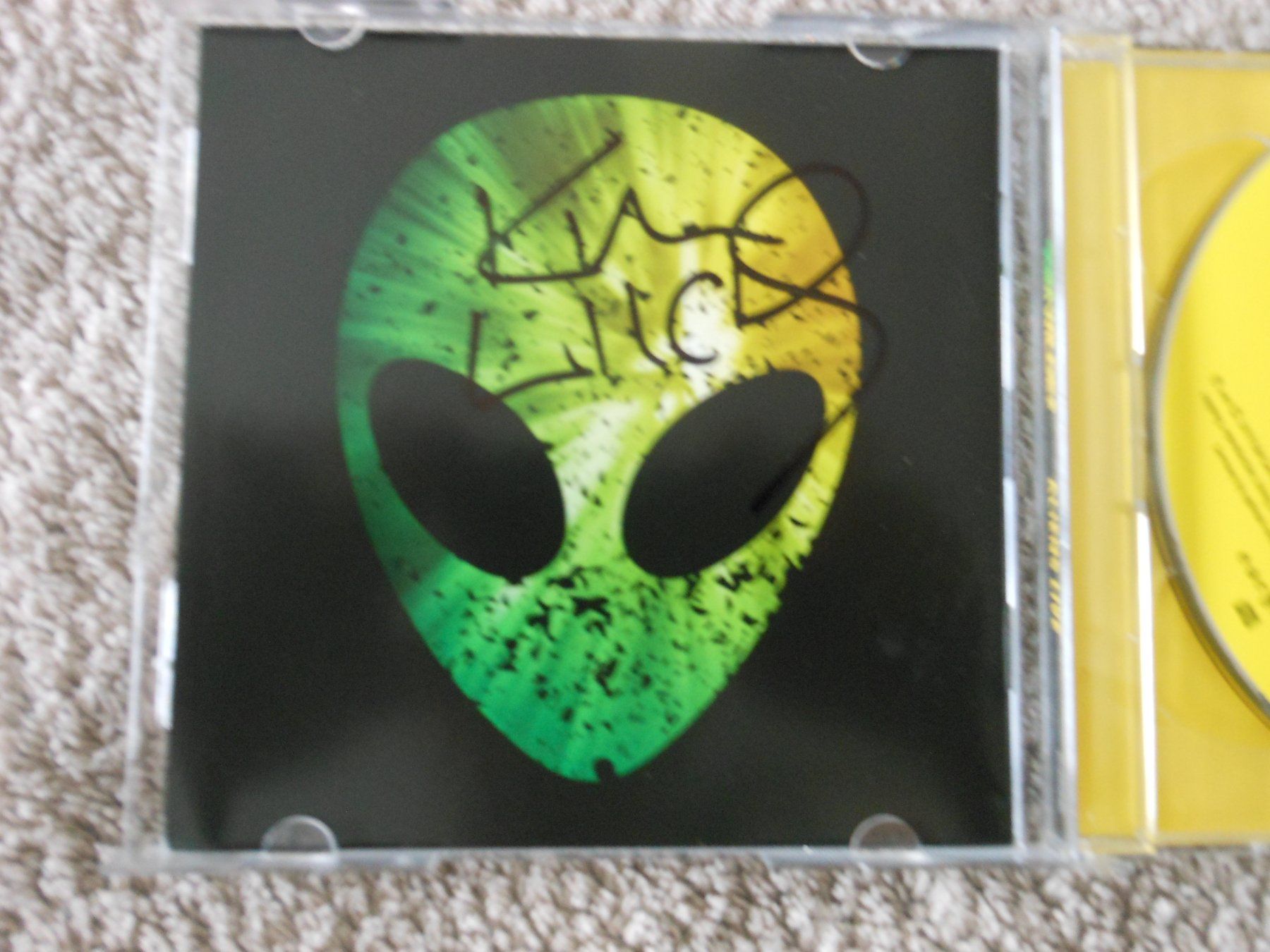 CD: Kim Wilde Aliens Live Cd Signed – Usato da Liebefeld venduto da type013