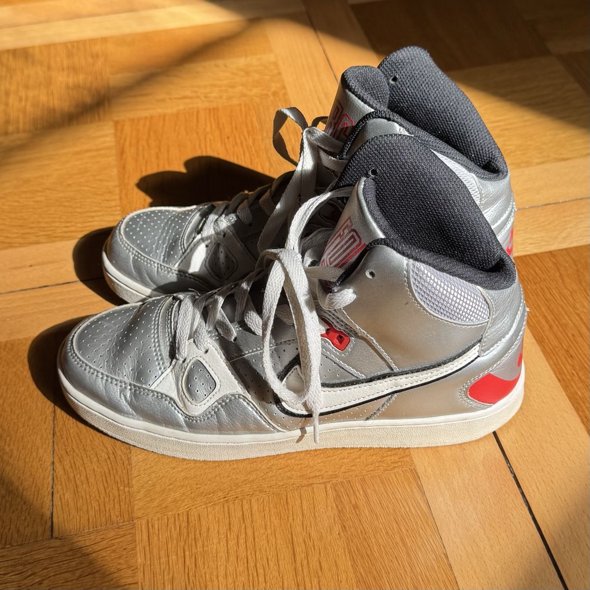 Nike Scarpe da uomo: Vintage Nike Force High-Tops, Silver, EU 40 – Usato da solothurn venduto da mil_ja.t 2