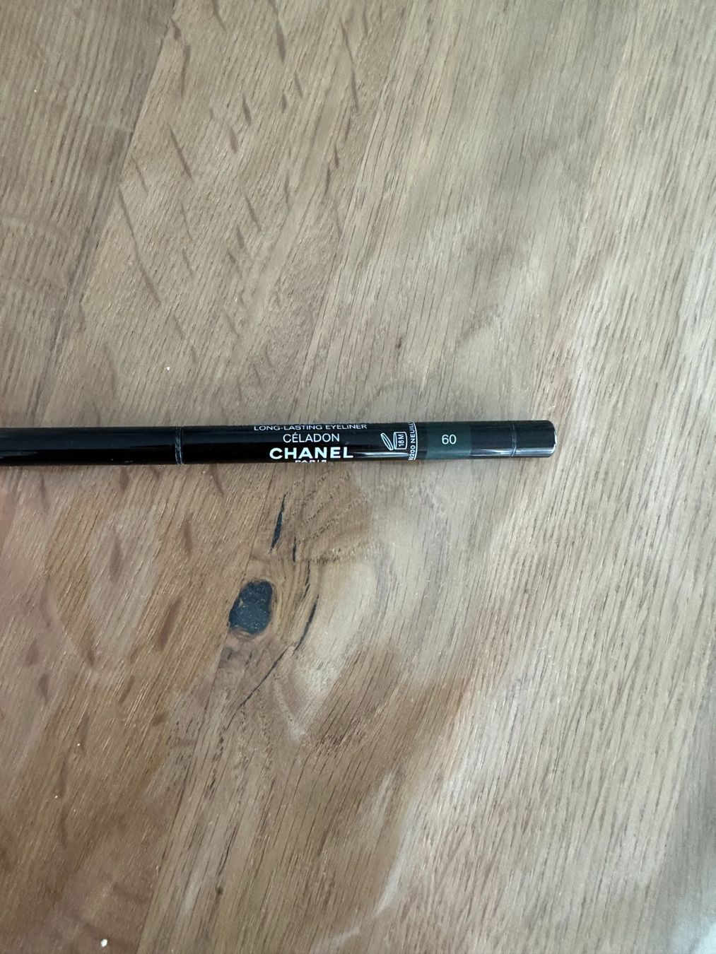 Chanel Make-up: Chanel stylo waterproof 60 céladon – Usato da Courgevaux venduto da Qwertz111320
