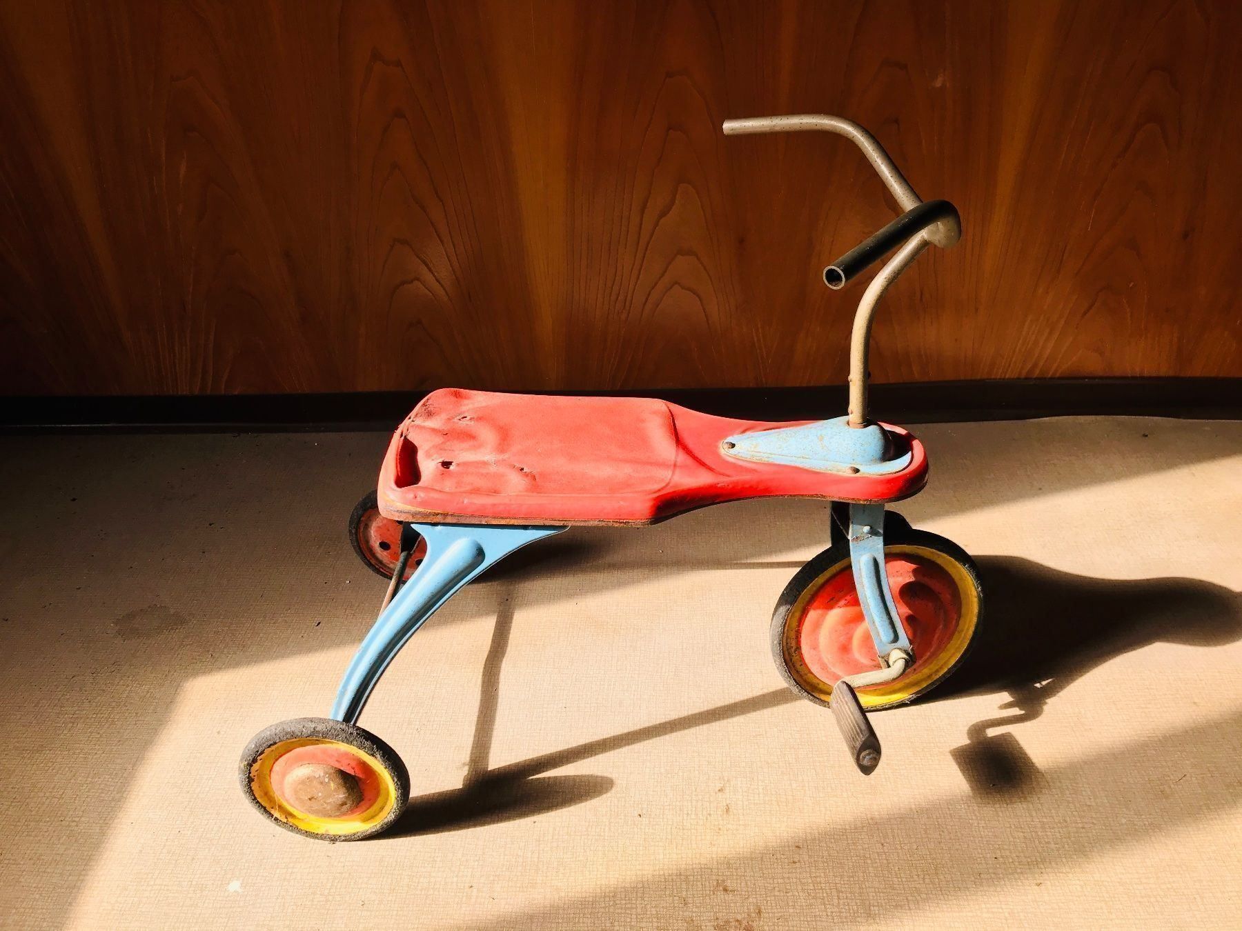 Fahrzeuge für Kinder: schönes altes Dreirad – Gebraucht aus Neunkirch von autoscooter57