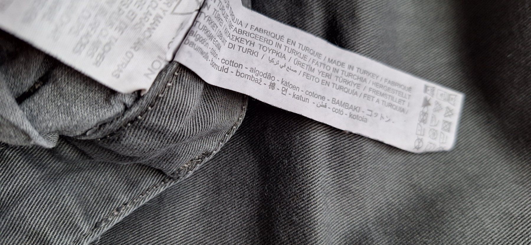 Stradivarius Pantaloni: Stradivarius, pantalon cargo, gris – Nuovo (secondo la descrizione) da Lussery-Villars venduto da pousinete02 3